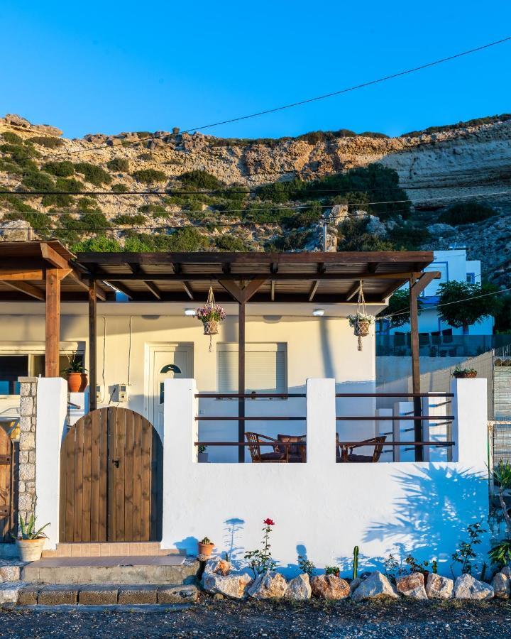Tsampika'S Beachfront House In Stegna Archangelos  Extérieur photo